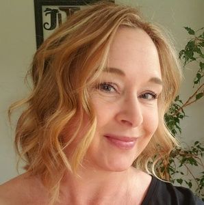 Meet your Posher, Monica